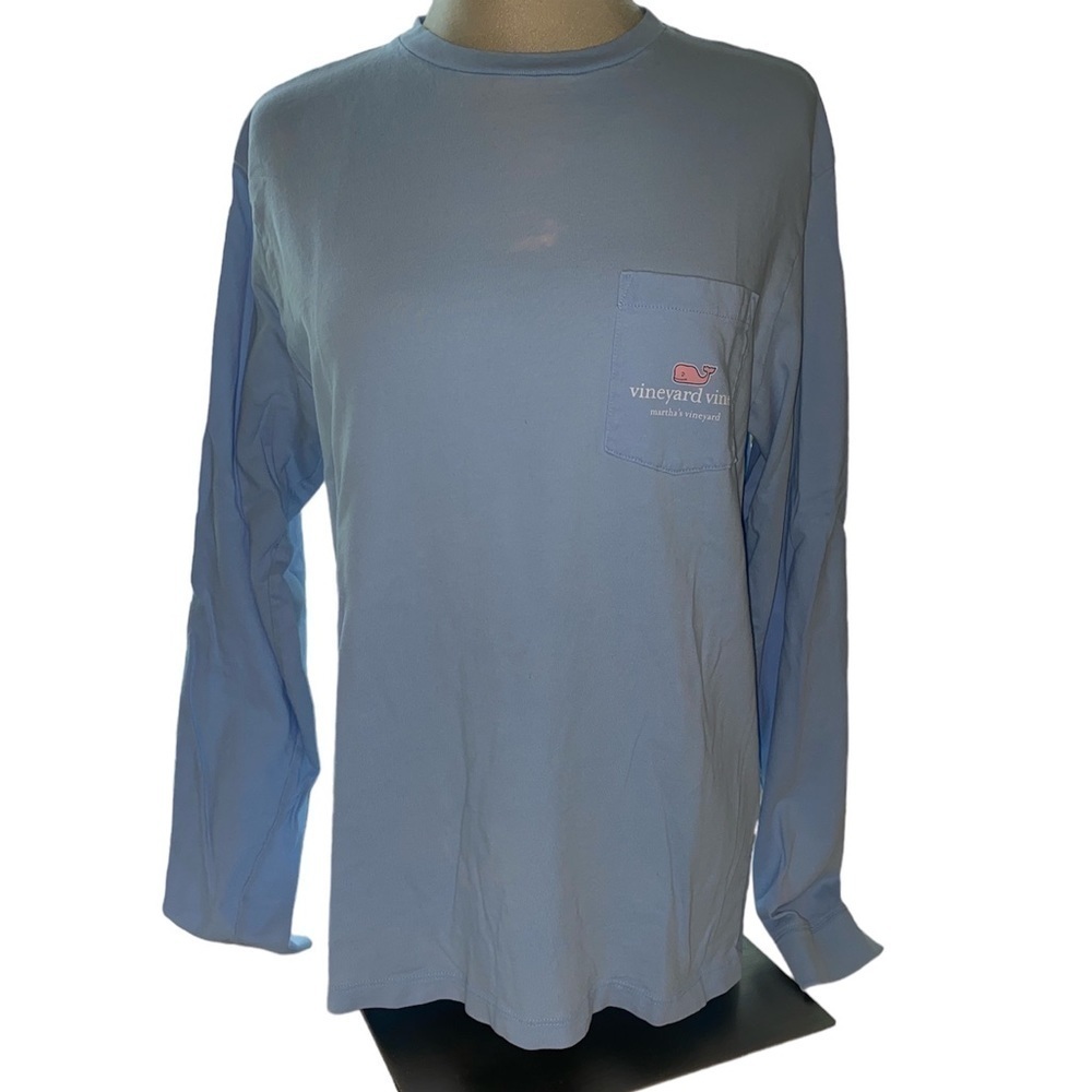 Vineyard Vines T-shirt long sleeve on back “I whale pic Martha’s Vineyard” Sz S